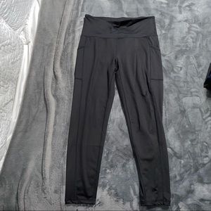 Size Medium Leggings With Pockets